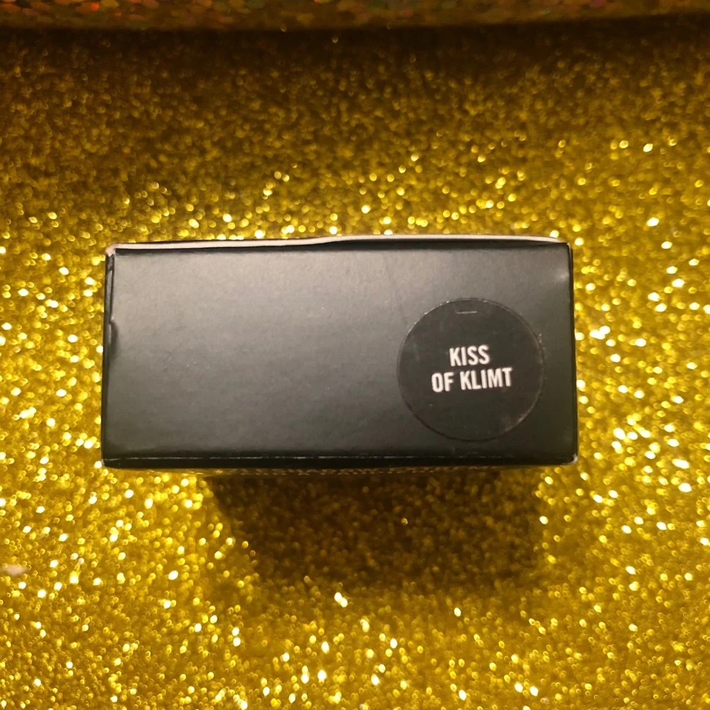 BNIB! MAC Dazzleshadow Extreme Kiss of Klimt 😘